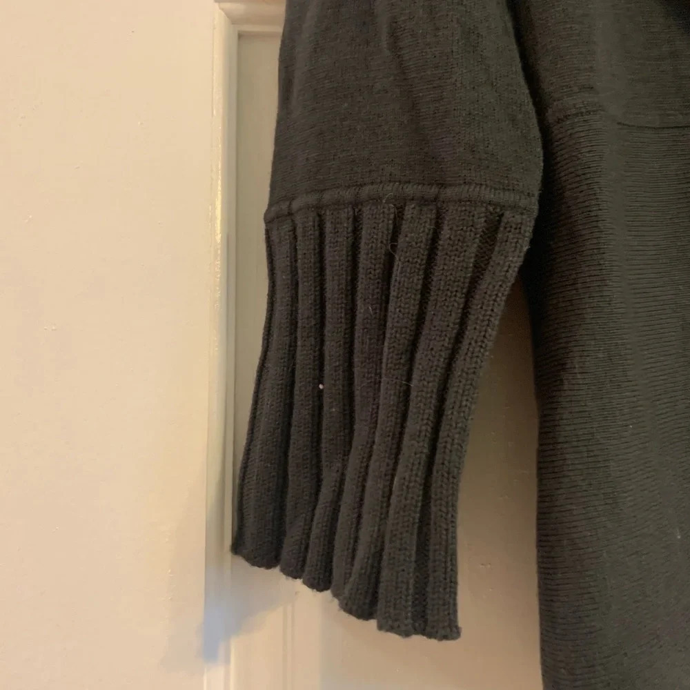 Barney’s New York Sweater - Picture 3 of 5
